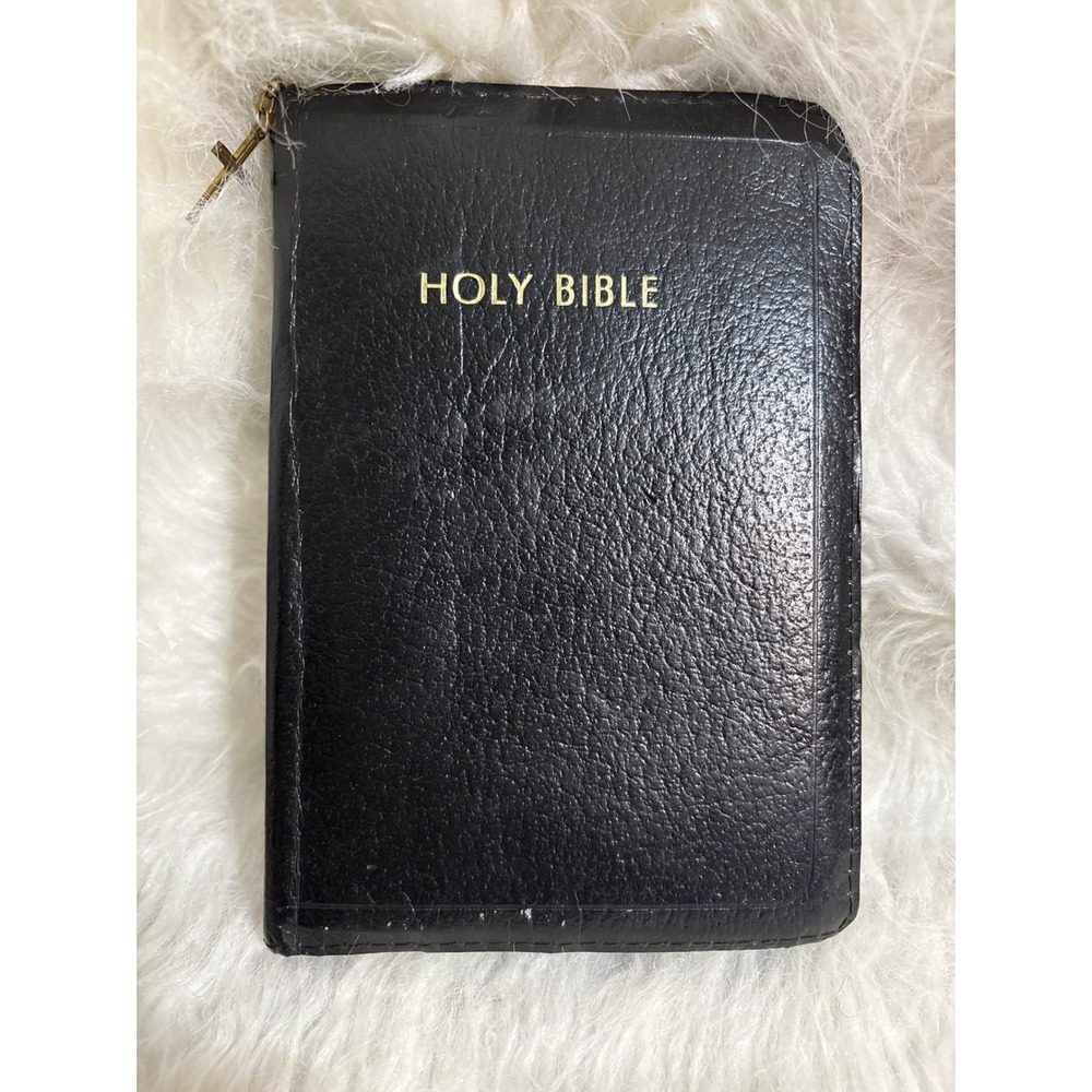 Vintage 1972 Thomas Nelson KJV Holy Bible Black Zippered Red Letter 114Z Compact